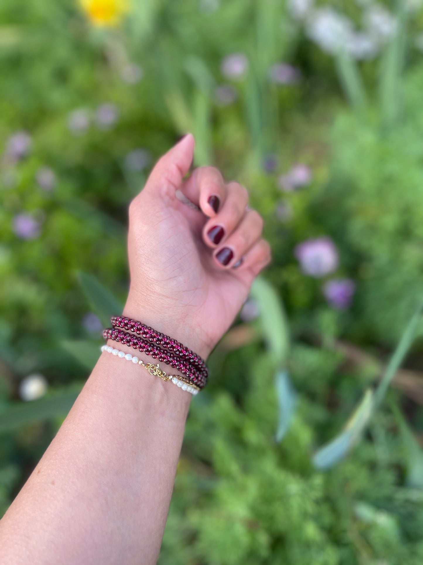 Garnet Elastic Bracelet